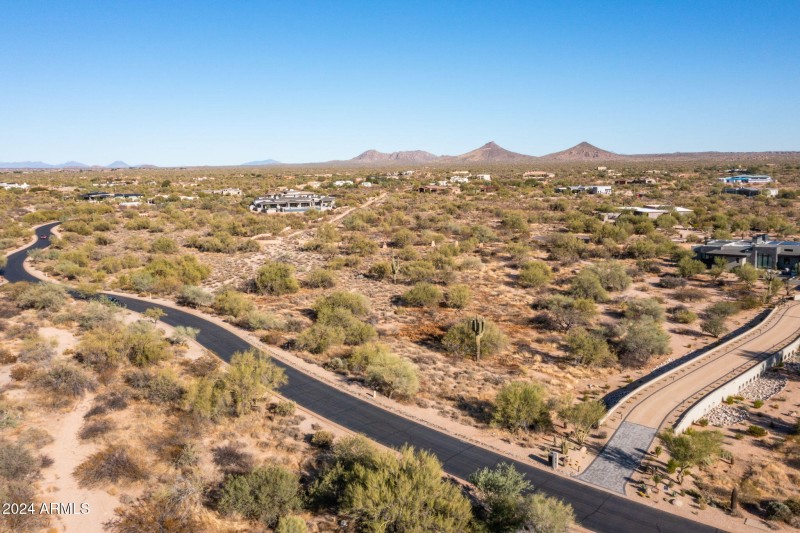 25-web-or-mls-DJI_0556