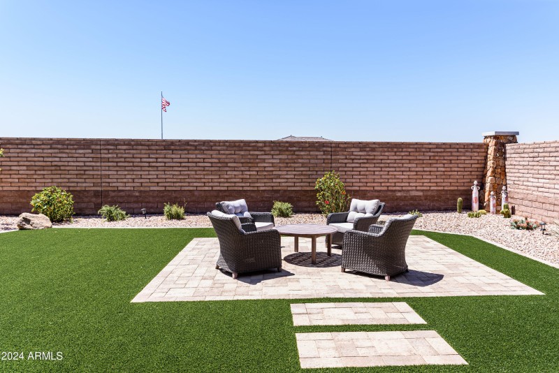 PERFECT TO WATCH THE SUNSETS