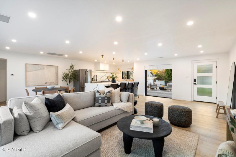 Overview Living Room