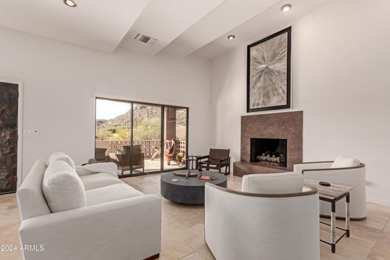 0012-12 - Coyote Pass