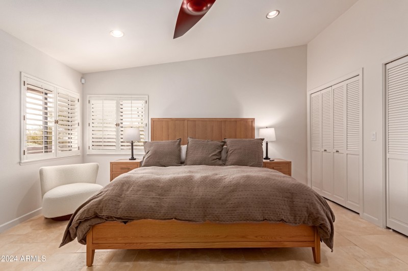 0025-25 - Coyote Pass