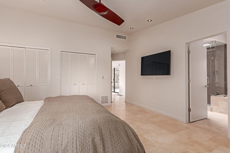 0026-26 - Coyote Pass