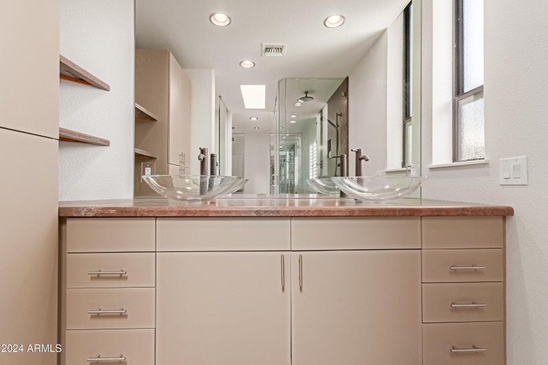 0029-29 - Coyote Pass