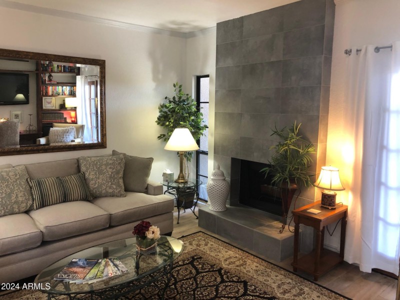 Living & fireplace
