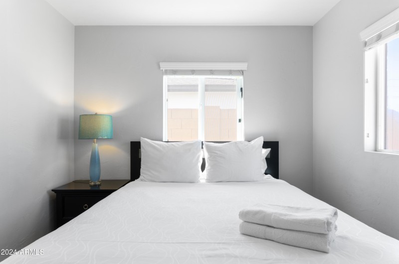 PropertyImageCo_7702EVerdeLn_WEB4