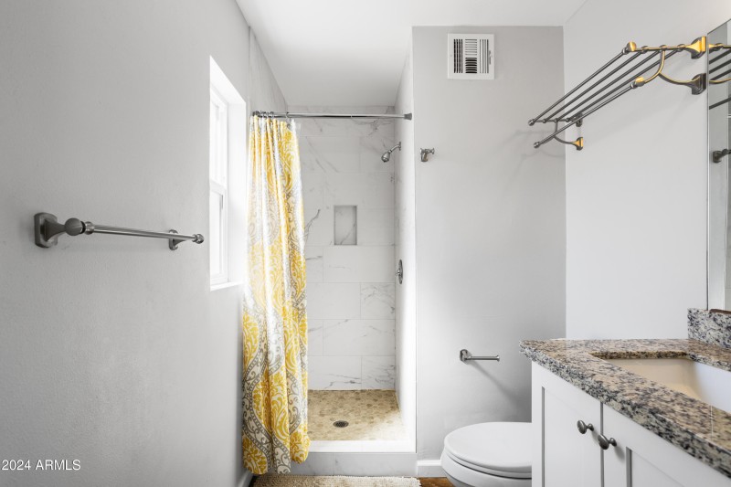 PropertyImageCo_7702EVerdeLn_WEB11