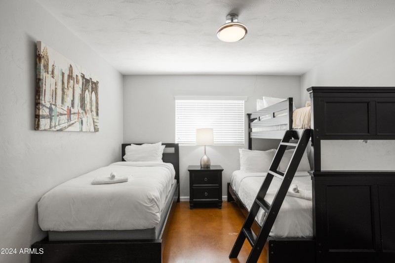 PropertyImageCo_7702EVerdeLn_WEB15