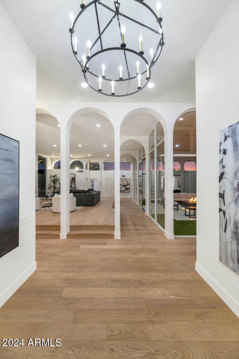 6664 N 40th St-large-010-054-6664 N 40th