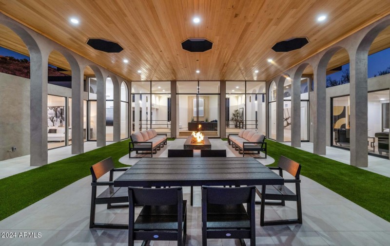 6664 N 40th St-large-019-053-6664 N 40th