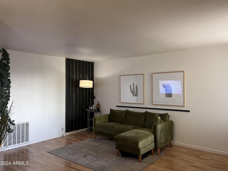 F316F0D4-0DBF-4E0B-8396-5966B60A6745