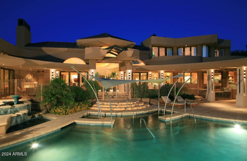 1.6+ Acre lot on the Estates Course