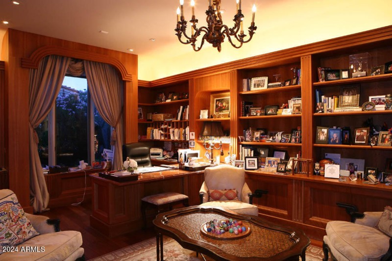 Study Adjacent to Master Suite