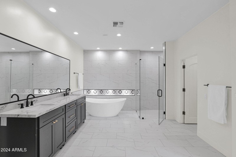 51-web-or-mls-P1053053