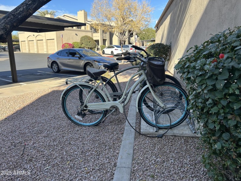 Bike to shopping and dining