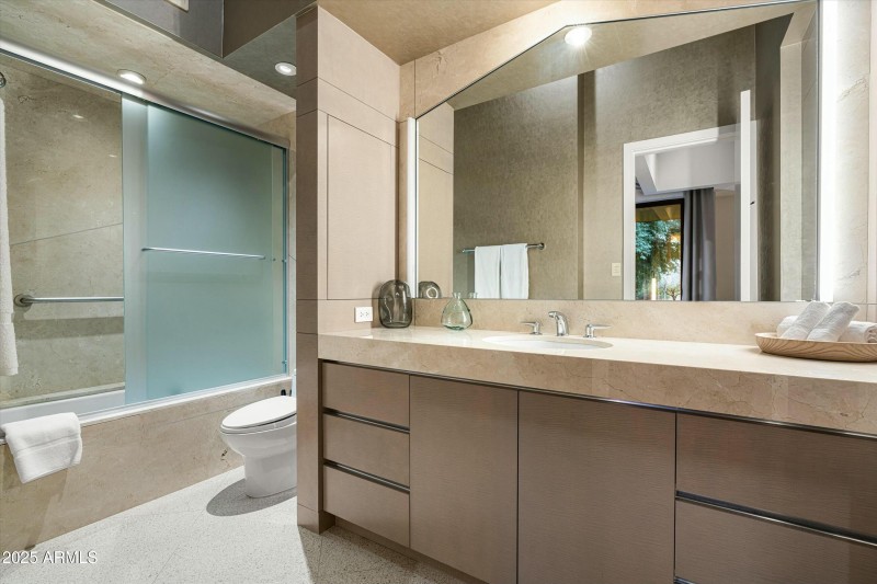 Guest House Bathroom