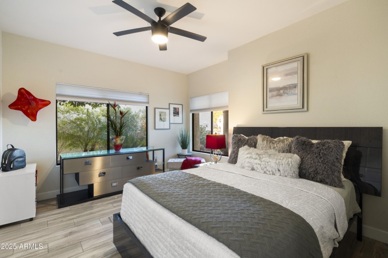 SPACIOUS GUEST BEDROOM