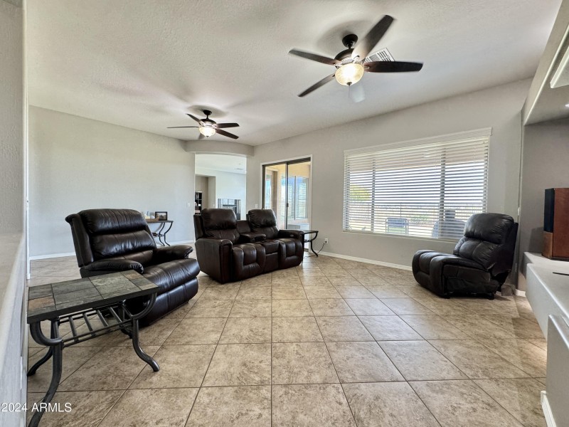 A41DA421-CE04-4E89-AC93-A7FC7AAC2B63_1_2