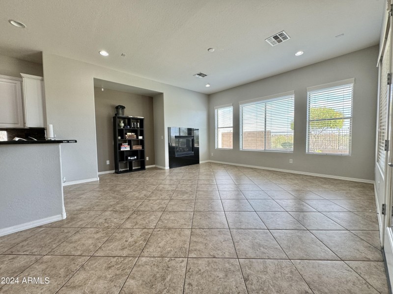 ACD7C1DD-1A31-4562-A4D5-BD36B6ABA528_1_2