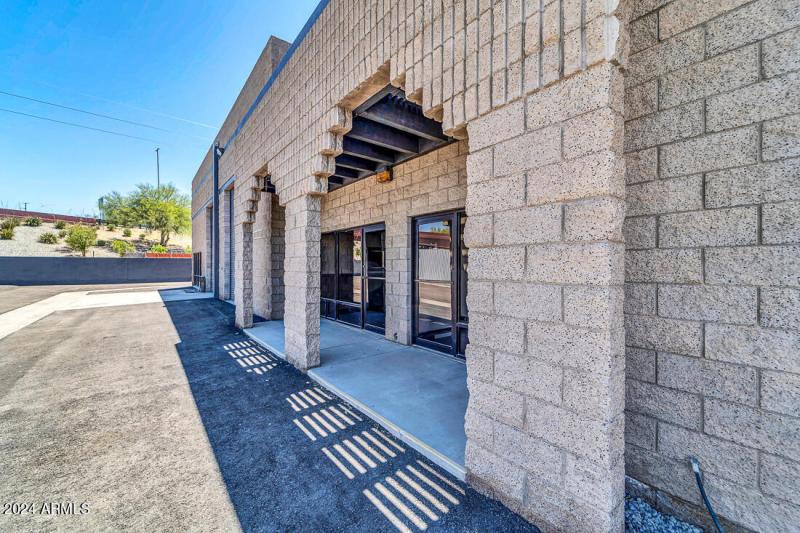 7809 N 68th Ave-12