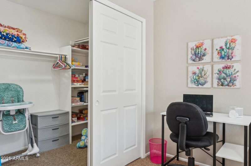 17-web-or-mls-4002-w-questa-dr