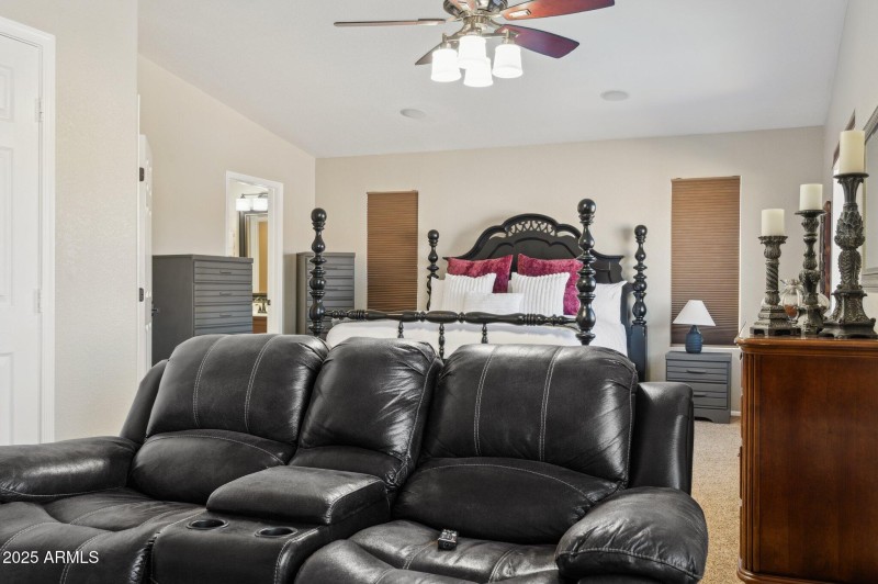 20-web-or-mls-4002-w-questa-dr