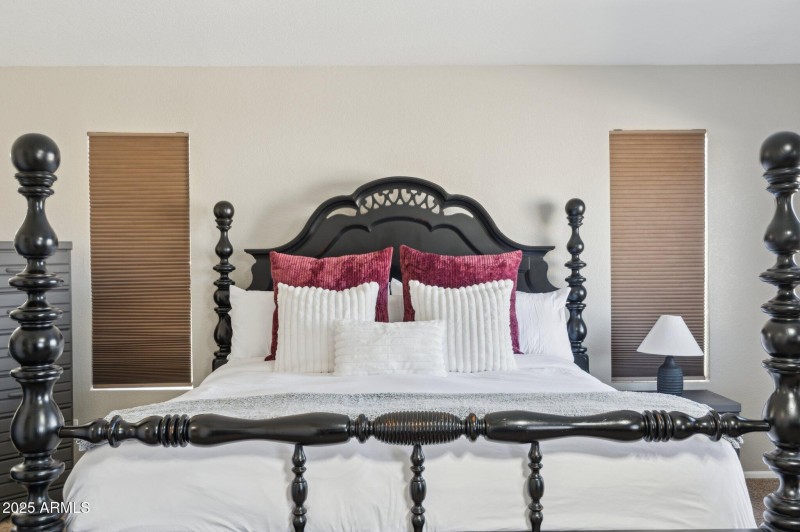 22-web-or-mls-4002-w-questa-dr