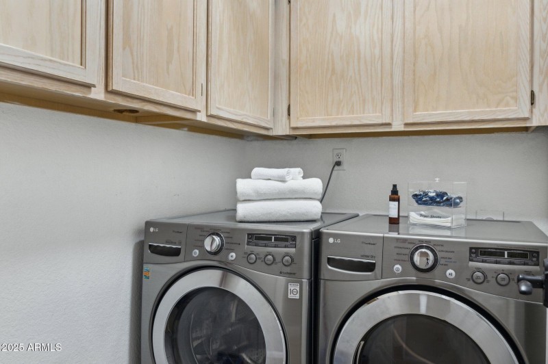 35-web-or-mls-4002-w-questa-dr