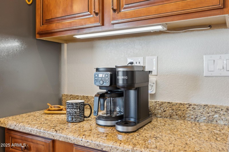 7-web-or-mls-4002-w-questa-dr