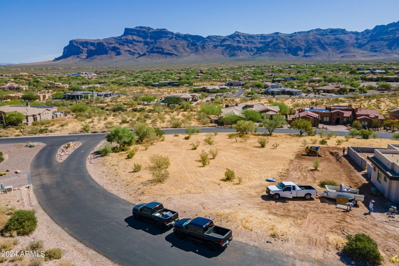 10-web-or-mls-Summit - HD-2 (2)