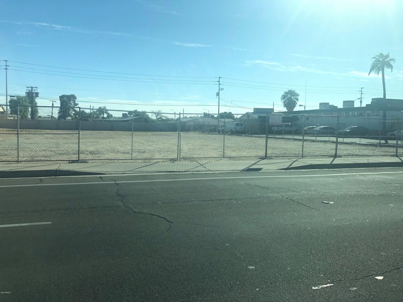 Chandler Blvd Lot 1