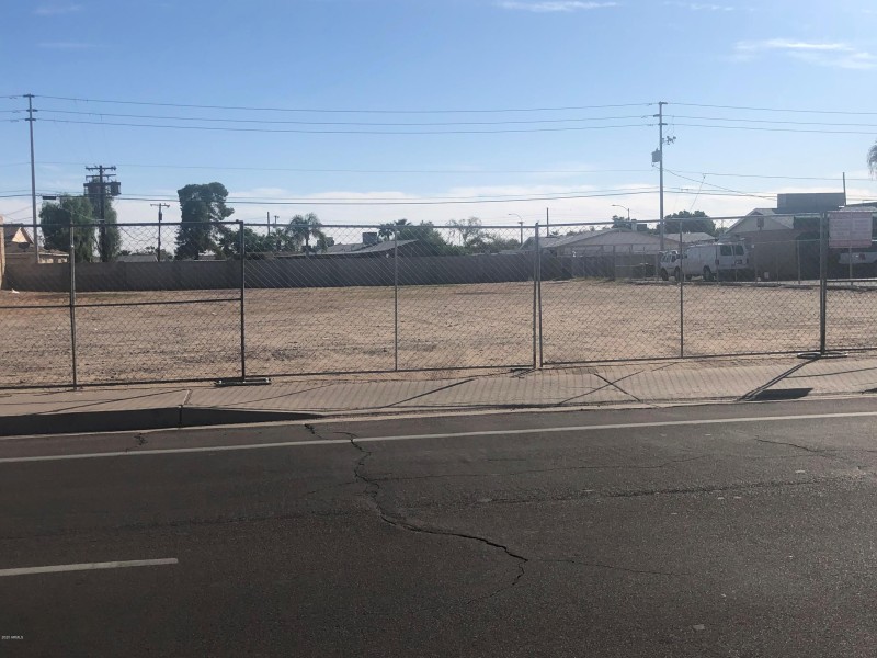 Chandler Blvd Lot 3