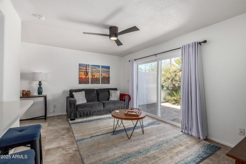 0009-10 - Indian School