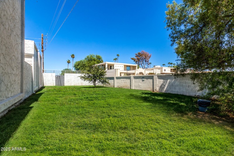 0032-31 - Indian School