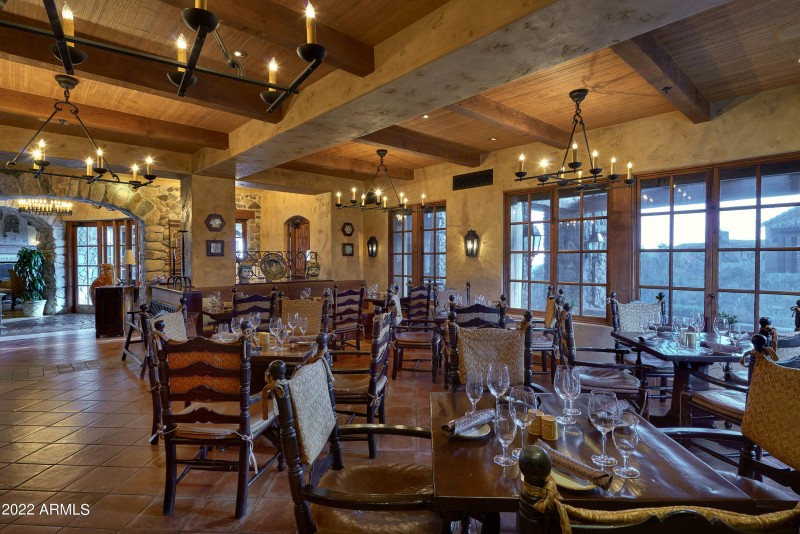 Constantinos taverna