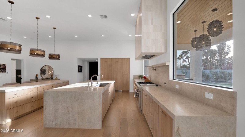 23-web-or-mls-P1228837