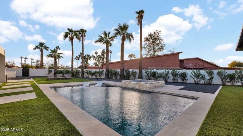 86-web-or-mls-P1228885