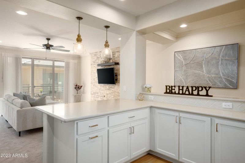 Open kitchen to the great room