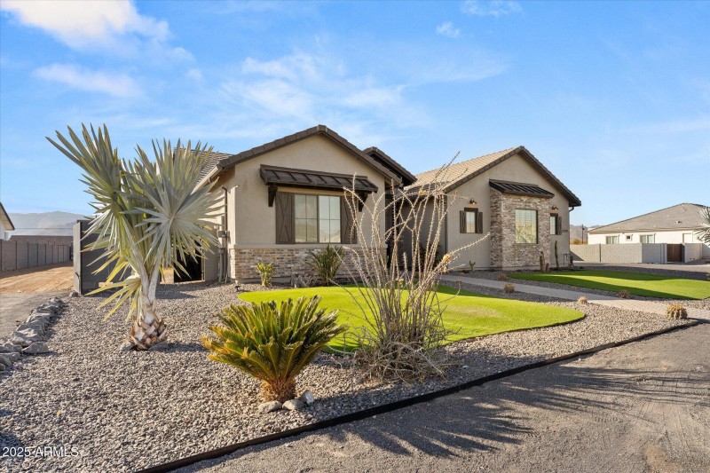 05-005-front-exterior