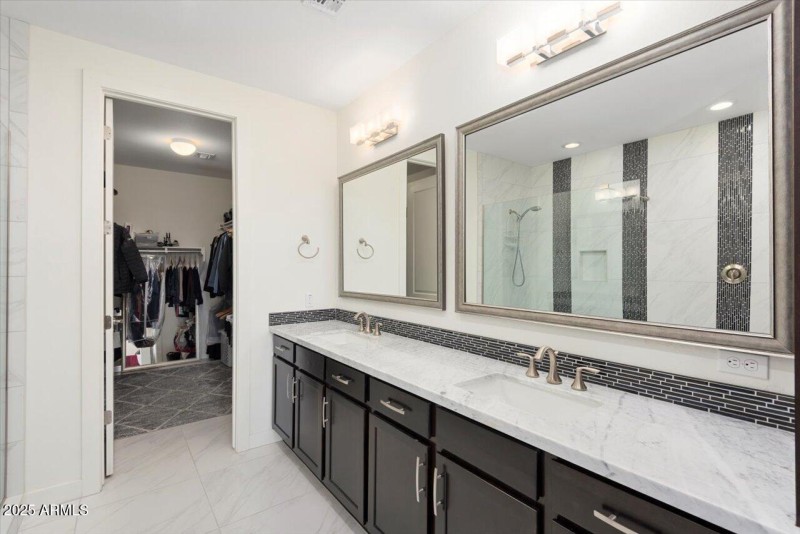 22-10260 E White Feather Ln