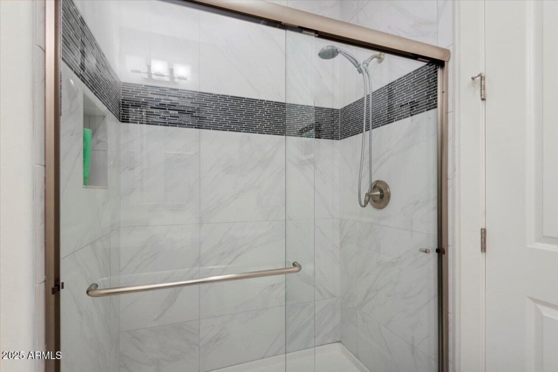 27-10260 E White Feather Ln