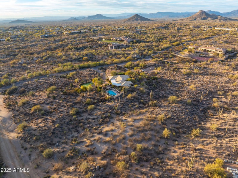 46-web-or-mls-Valley Views