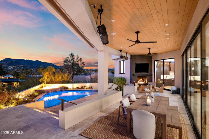 Patio Living Eve B - rsz