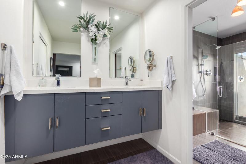 Primary Suite Bathroom