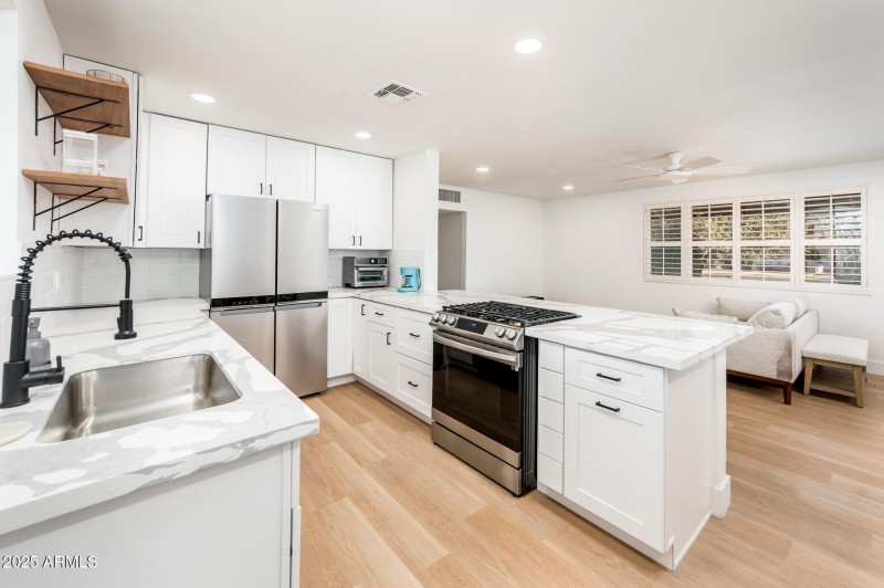 4112 N 6th Ave - MLS-15