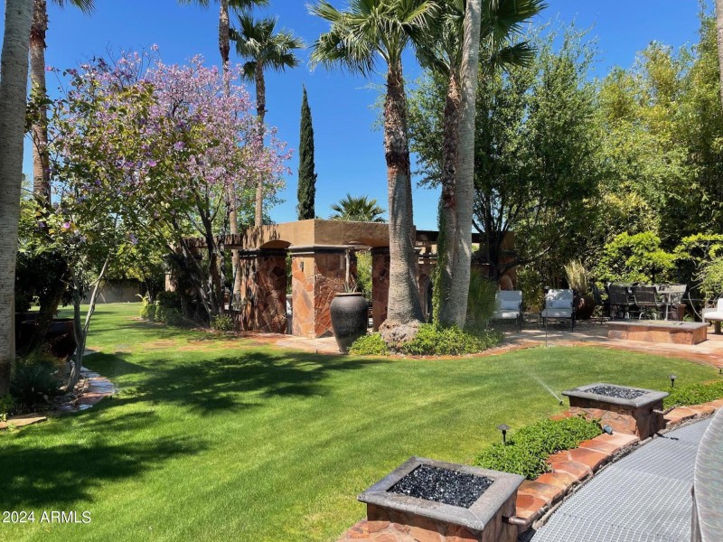 Huge outdoor kitchen!
