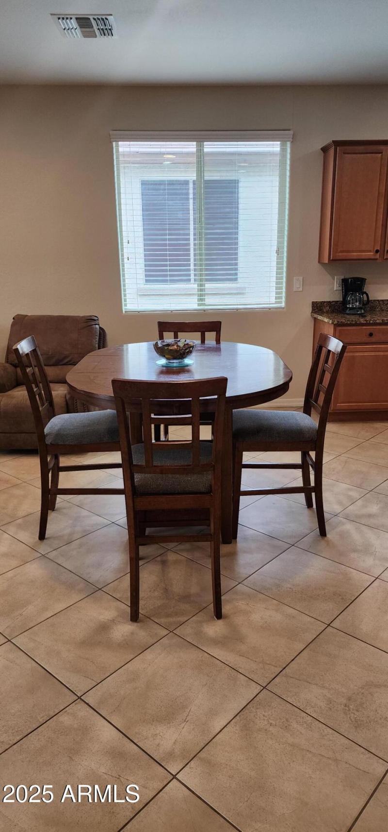 Via Del Sol dining table