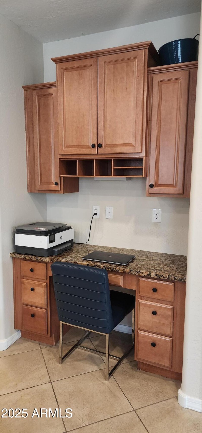 Via Del Sol desk station