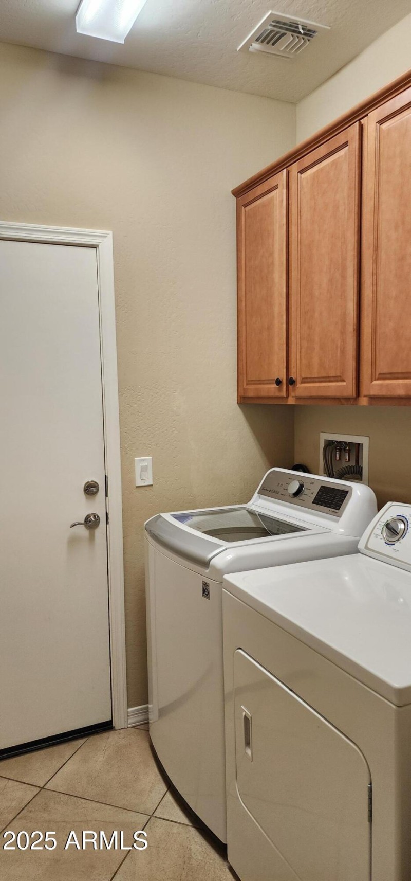 Via Del Sol laundry room