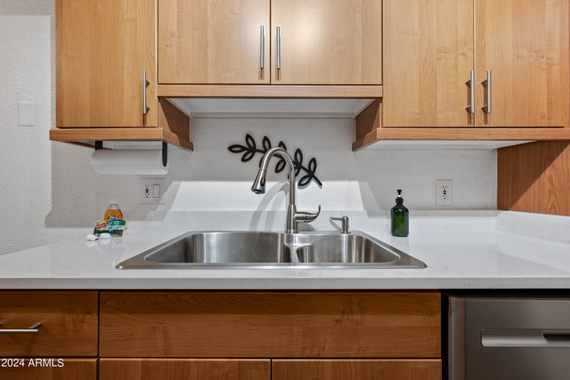 19-7350NVPDSM104-ocupix