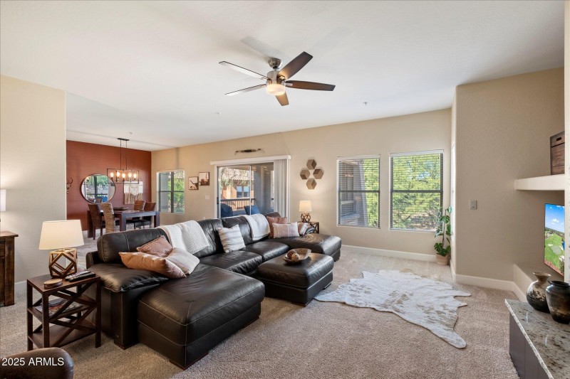 06-Living Room
